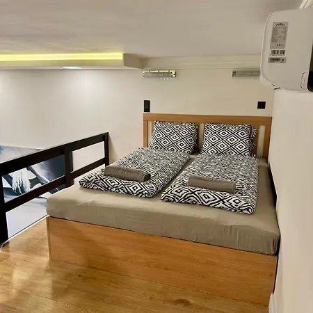 Super Stylish Central - Apartment